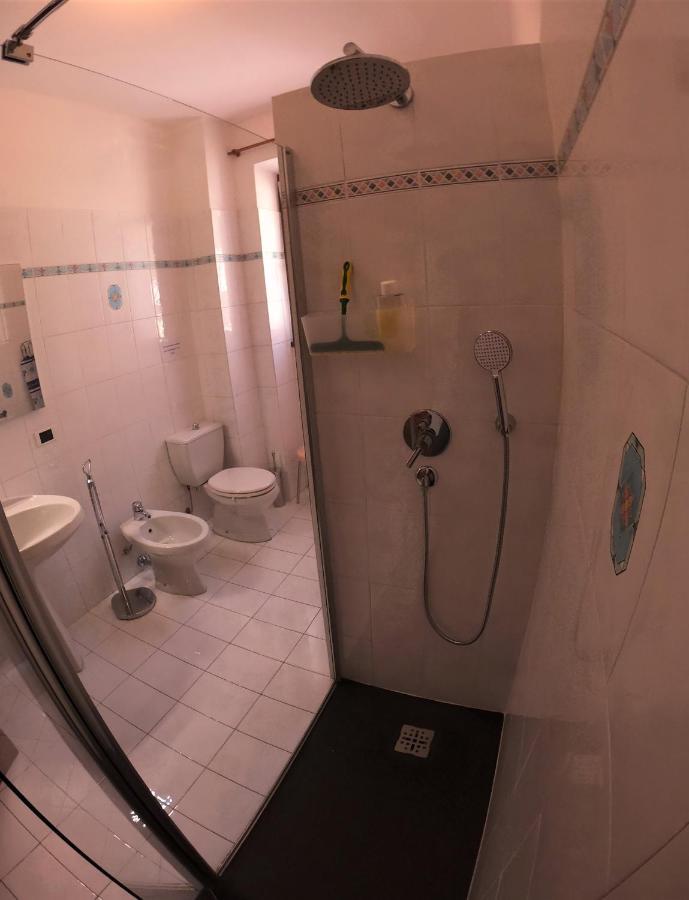 Appartamento Panorama Toscolano Maderno Luaran gambar